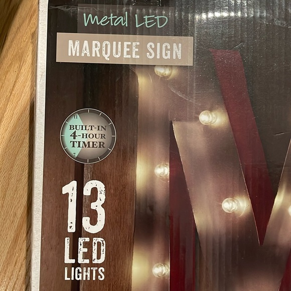 Loft Living *NIB* Marqee Sign, "M" - Picture 13 of 13